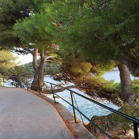 Saul - One Bedroom With Terrace And Sea View * 챠브타트