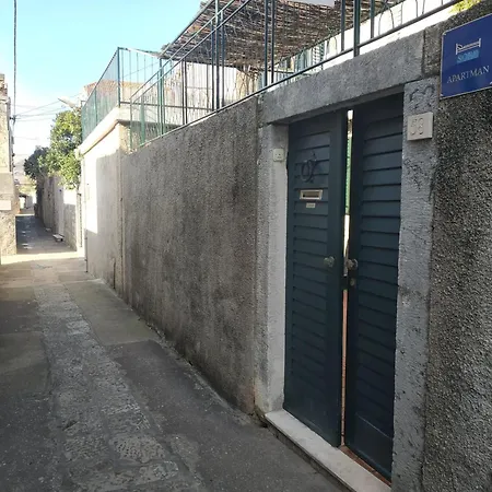 Saul - One Bedroom With Terrace And Sea View Lägenhet