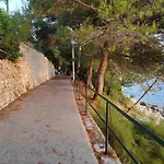 Saul - One Bedroom With Terrace And Sea View